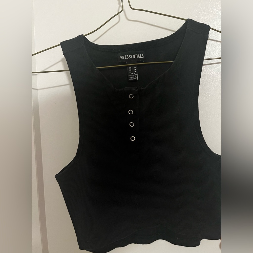 Black cropped henley tank top